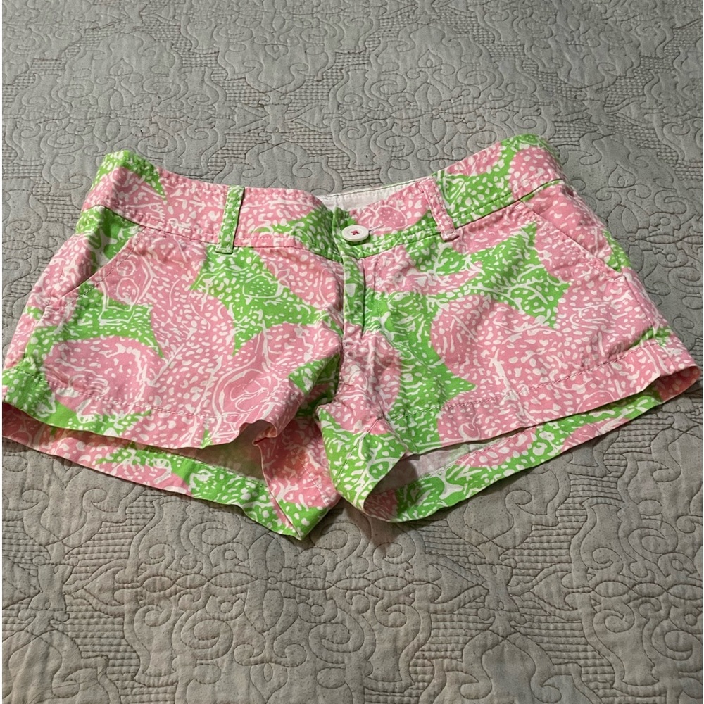 Lilly Pulitzer Walsh shorts in pink and light green size 00.